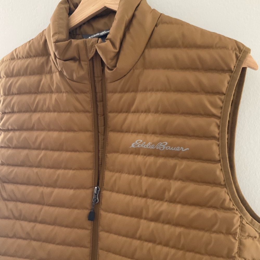 Eddie Bauer Men's Size Small Lightweight Packable Tan Puffer Vest - Picture 3 of 11